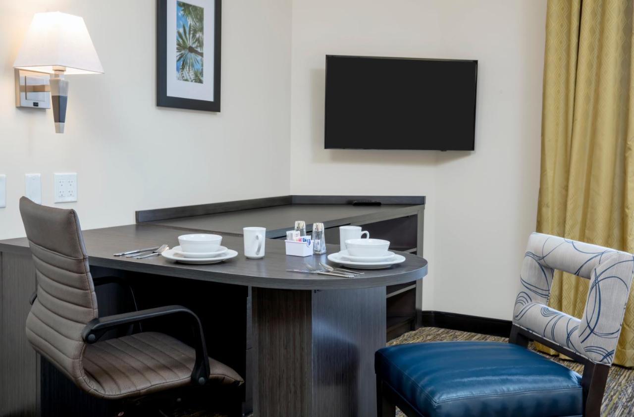 Candlewood Suites - Miami Exec Airport - Kendall By Ihg Country Walk Kültér fotó